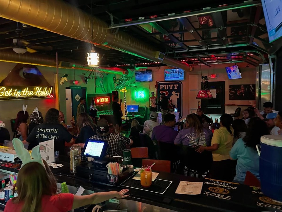 Karaoke Night at Putt Pub Mini Golf Bar